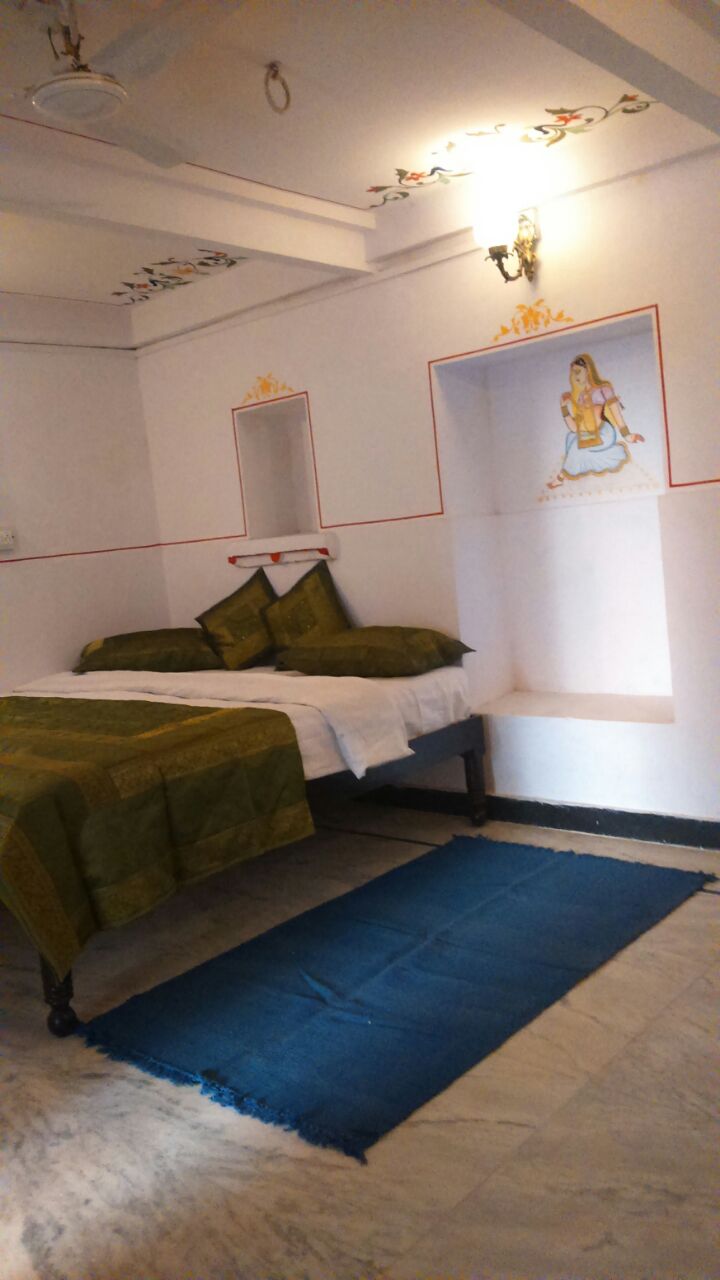 DOUBLE ROOM  2209 Rs