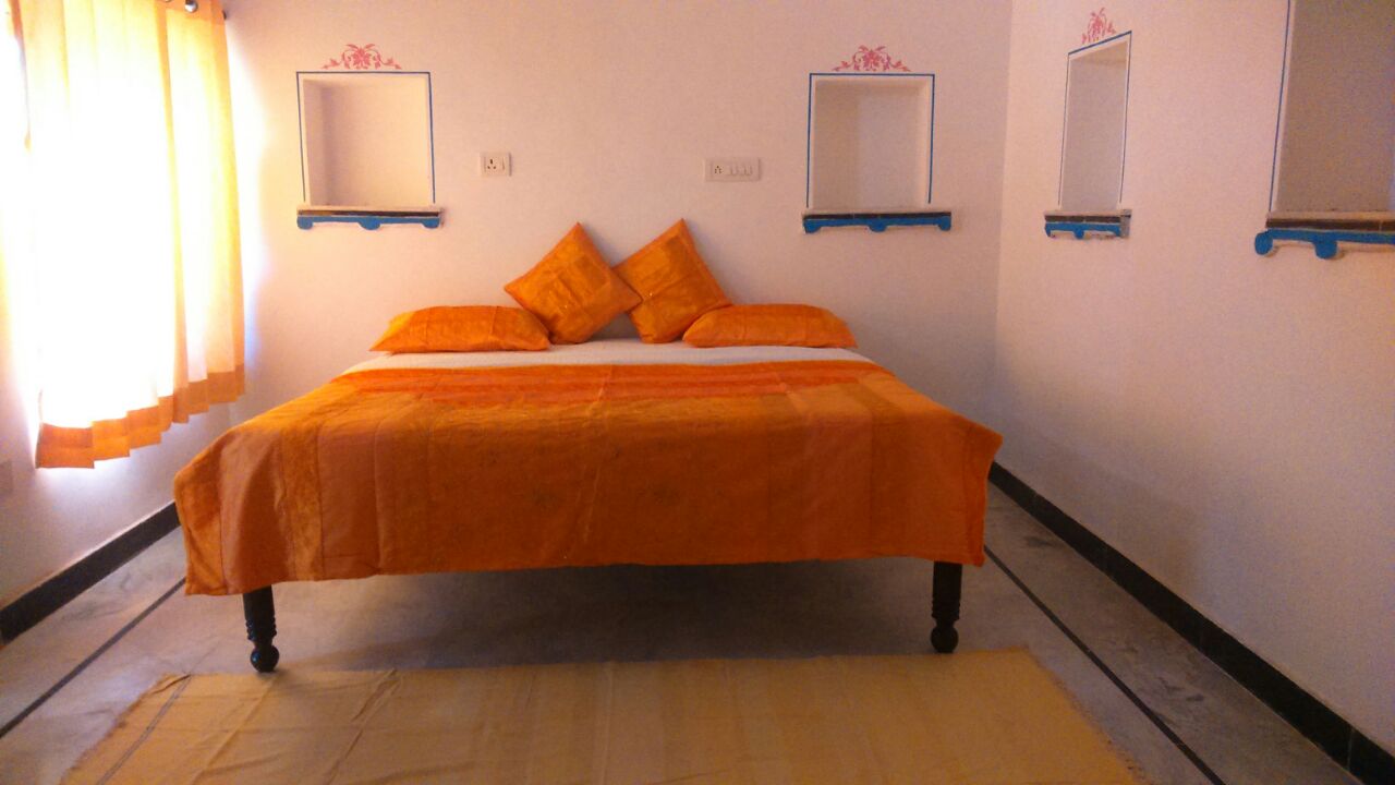 DOUBLE ROOM 2607 Rs